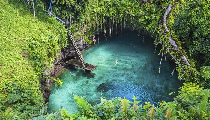 The Big Hole невероятное природное место для купания в южной части Тихого океана