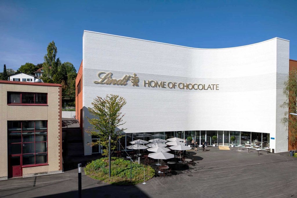 Lindt открывает крупнейший в мире музей шоколада с самым большим шоколадным фонтаном в мире