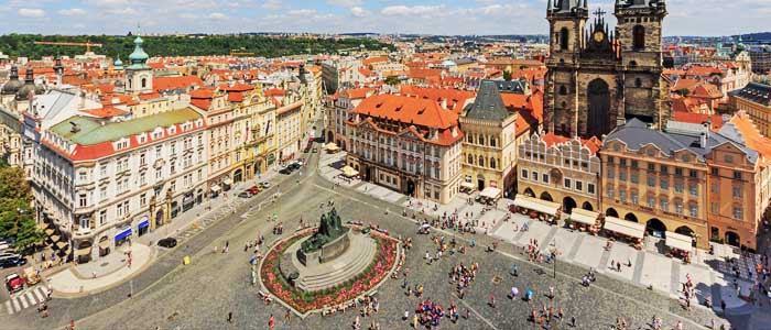 Если не знаете куда сходить в Праге, посетите Староместскую площадь в центре Праги