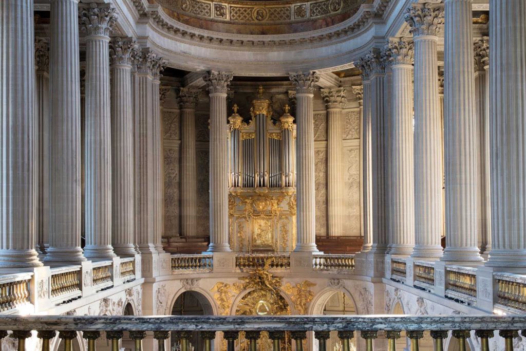 Королевская часовня Версальского дворца на сайте Google Arts & Culture.