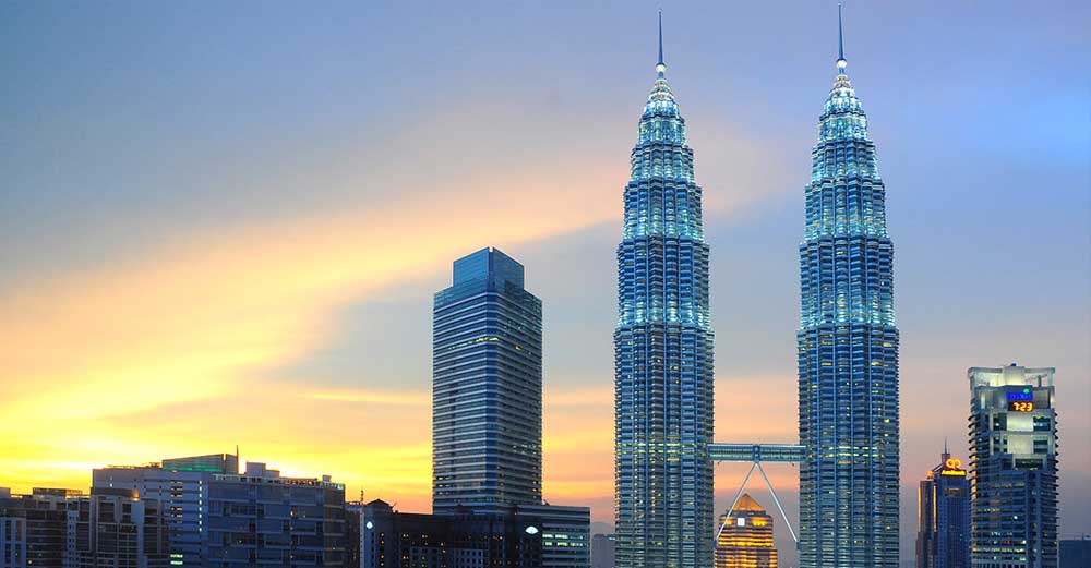 Куала Лумпур, башни близнецы Петронас - Куда поехать отдыхать в феврале 2020
