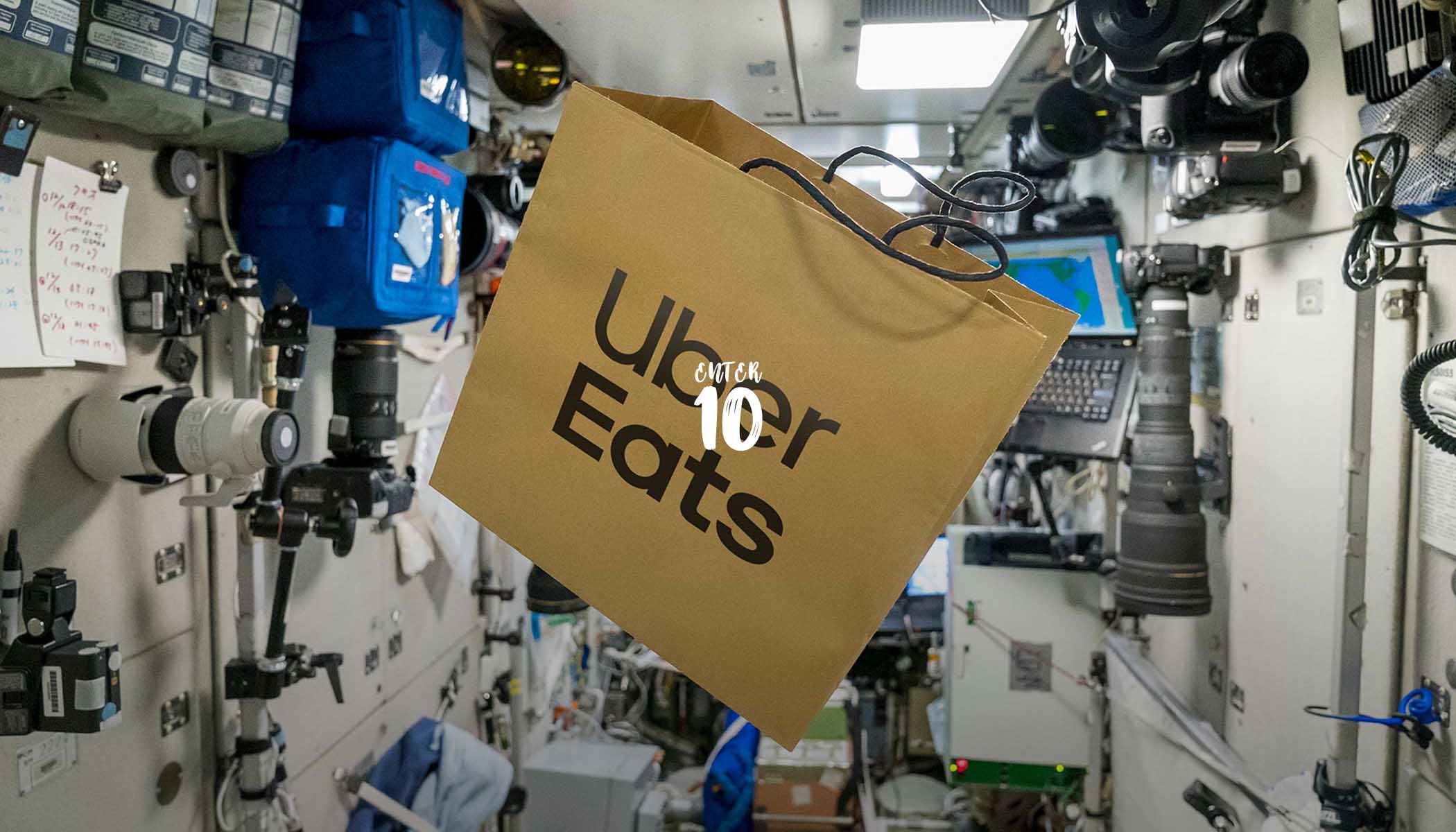 Uber Eats осуществил первую доставку еды в космос
