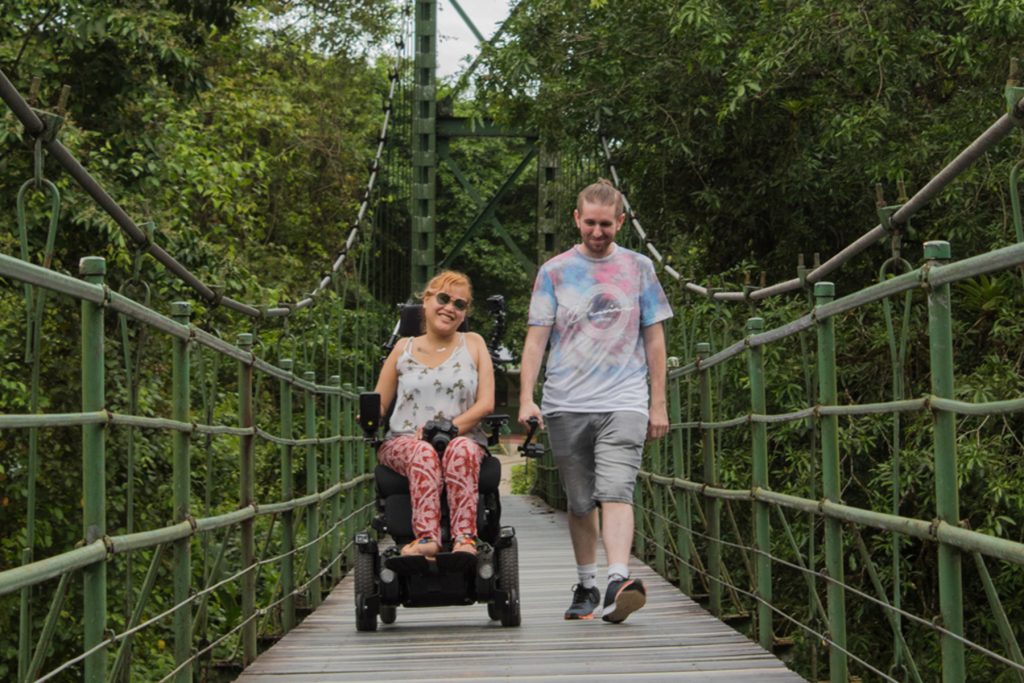 На мосту в Коста-Рике с Wheel the World