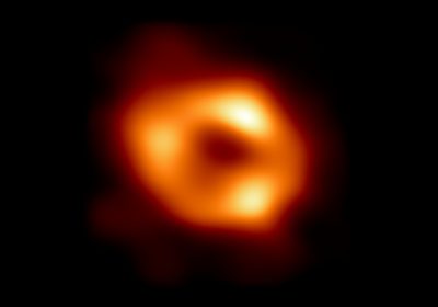 Астрономы сделали первое фото черной дыры в галактике Млечный Путь