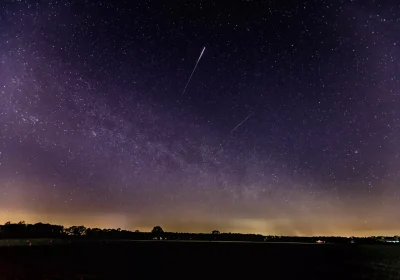 Небесные события апреля 2023: Метеоры, суперлуние, планеты и затмения